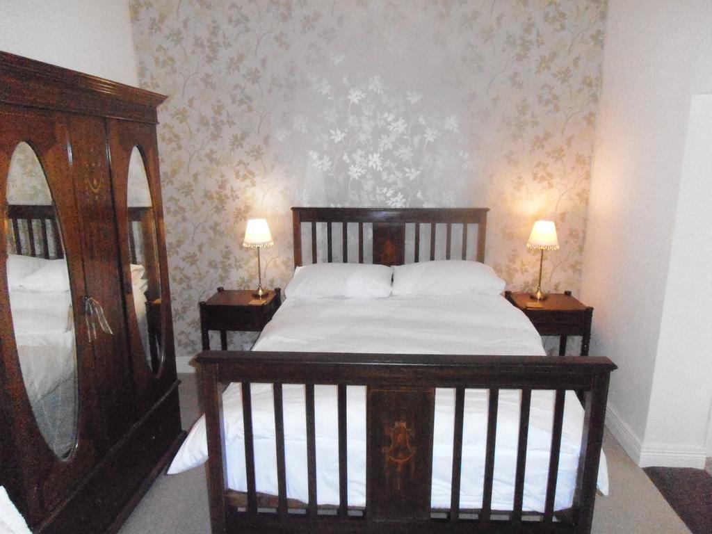 The Old Manse B & B Ballycastle Ruang foto